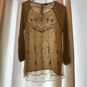 Super cute BKE embellished top!